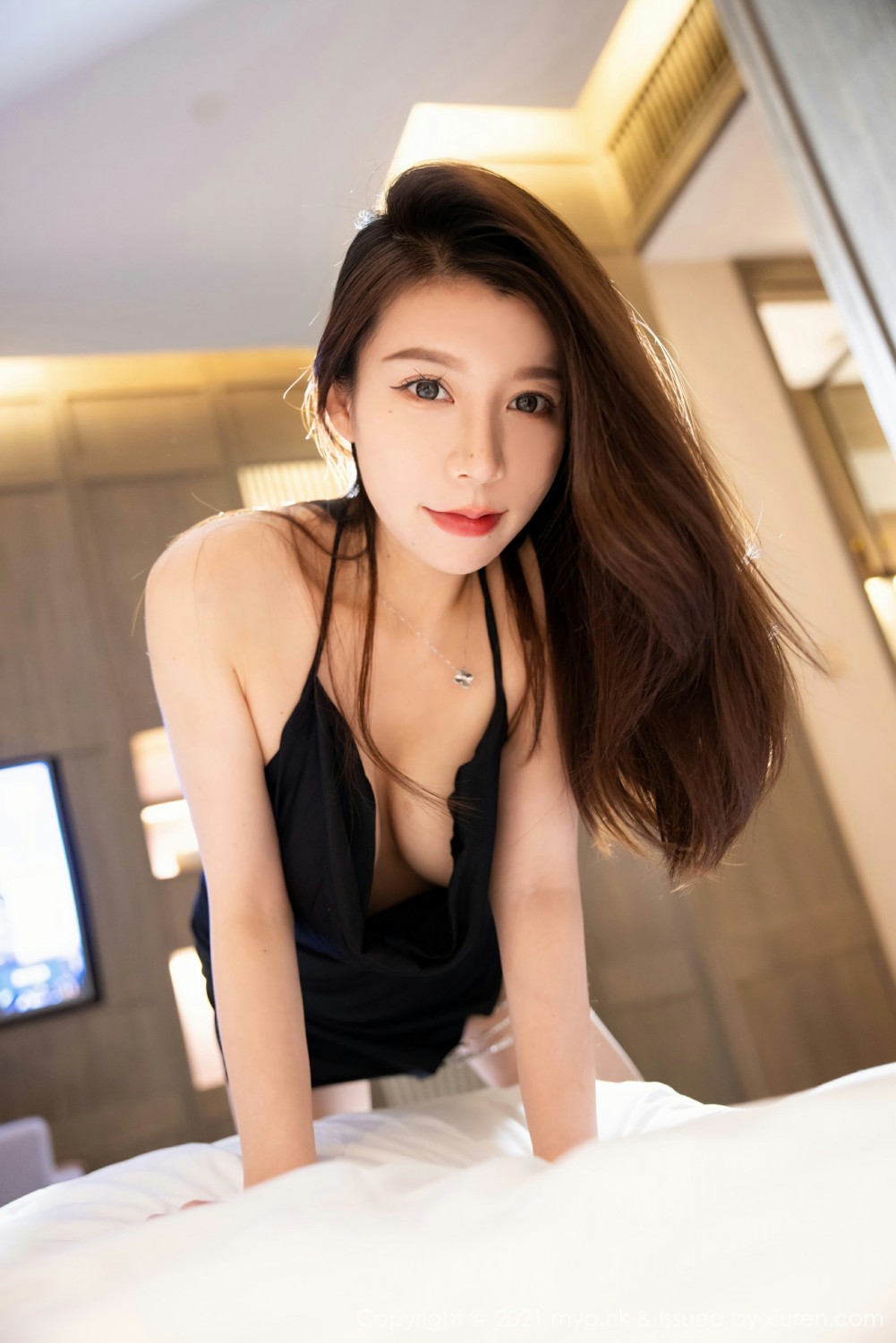 [MyGirl美媛馆] 2021.08.09 VOL.569 vetiver嘉宝贝儿 典雅吊裙与魅惑丝袜系列 [65+1P] 第 32 张