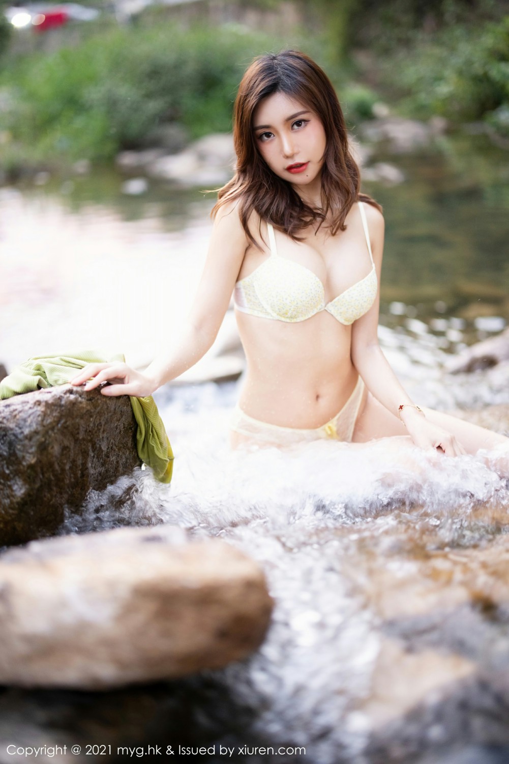 [MyGirl美媛馆] 2021.09.27 VOL.597 绮里嘉ula 山涧溪水中 性感写真 [50+1P] 第 5 张