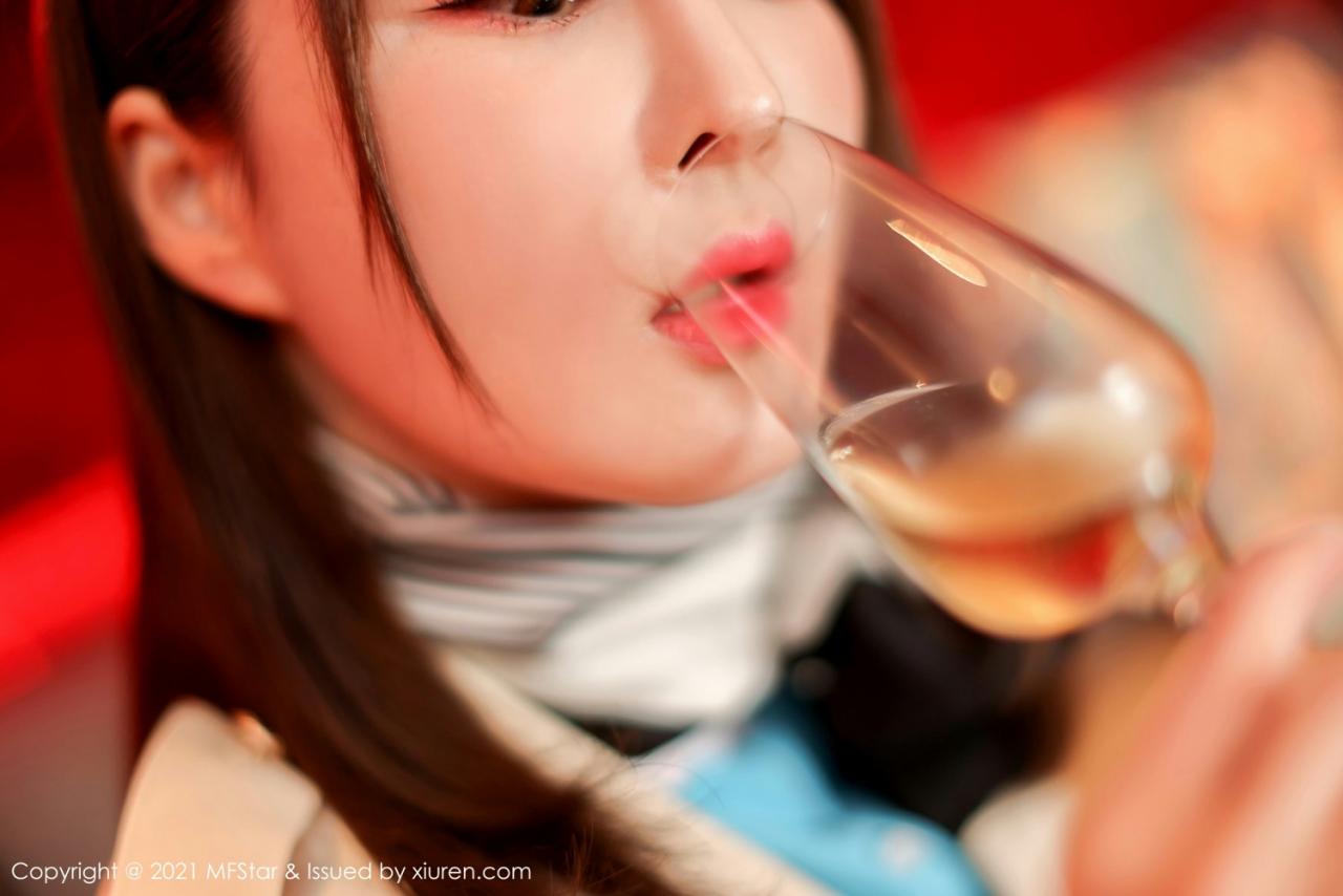 [MFStar模范学院] 2021.10.11 VOL.534 蔡文钰Abby 职业装OL系列 性感写真[50+1P] 第 29 张