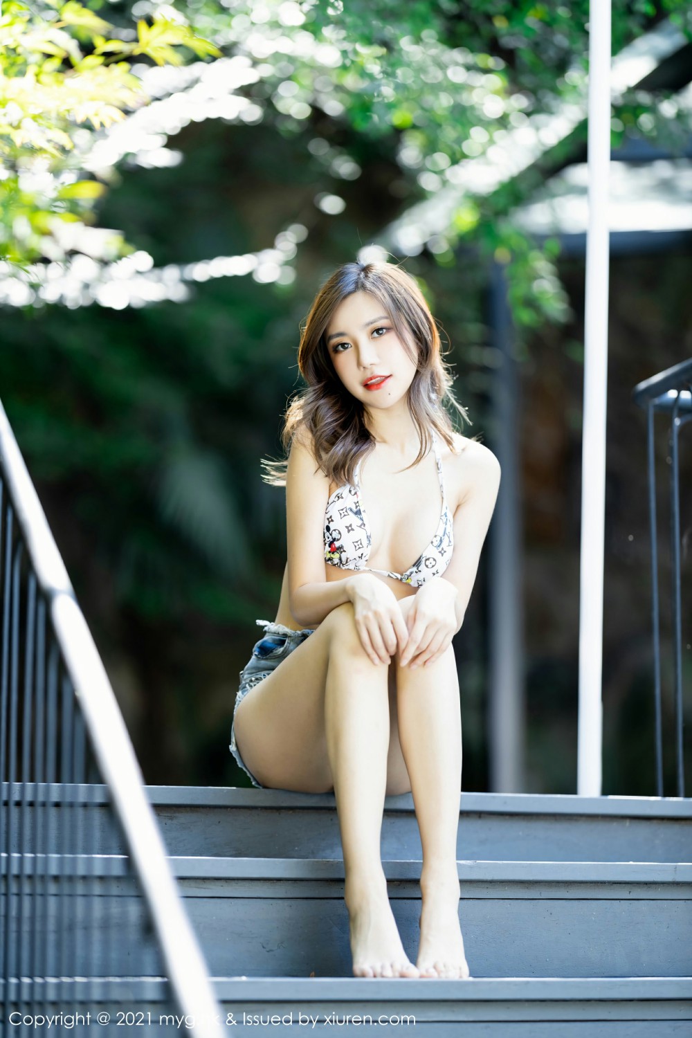[MyGirl美媛馆] 2021.10.15 VOL.604 绮里嘉ula 清幽的林间 性感写真 [70+1P] 第 52 张