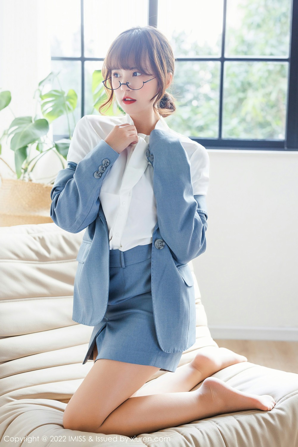 [IMISS爱蜜社] 2022.01.28 VOL.658 张思允Nice 红色蕾丝内衣搭配魅惑原色丝袜 性感写真 [63+1P] 第 39 张