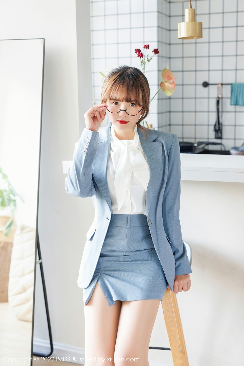 [IMISS爱蜜社] 2022.01.28 VOL.658 张思允Nice 红色蕾丝内衣搭配魅惑原色丝袜 性感写真 [63+1P] 第 48 张