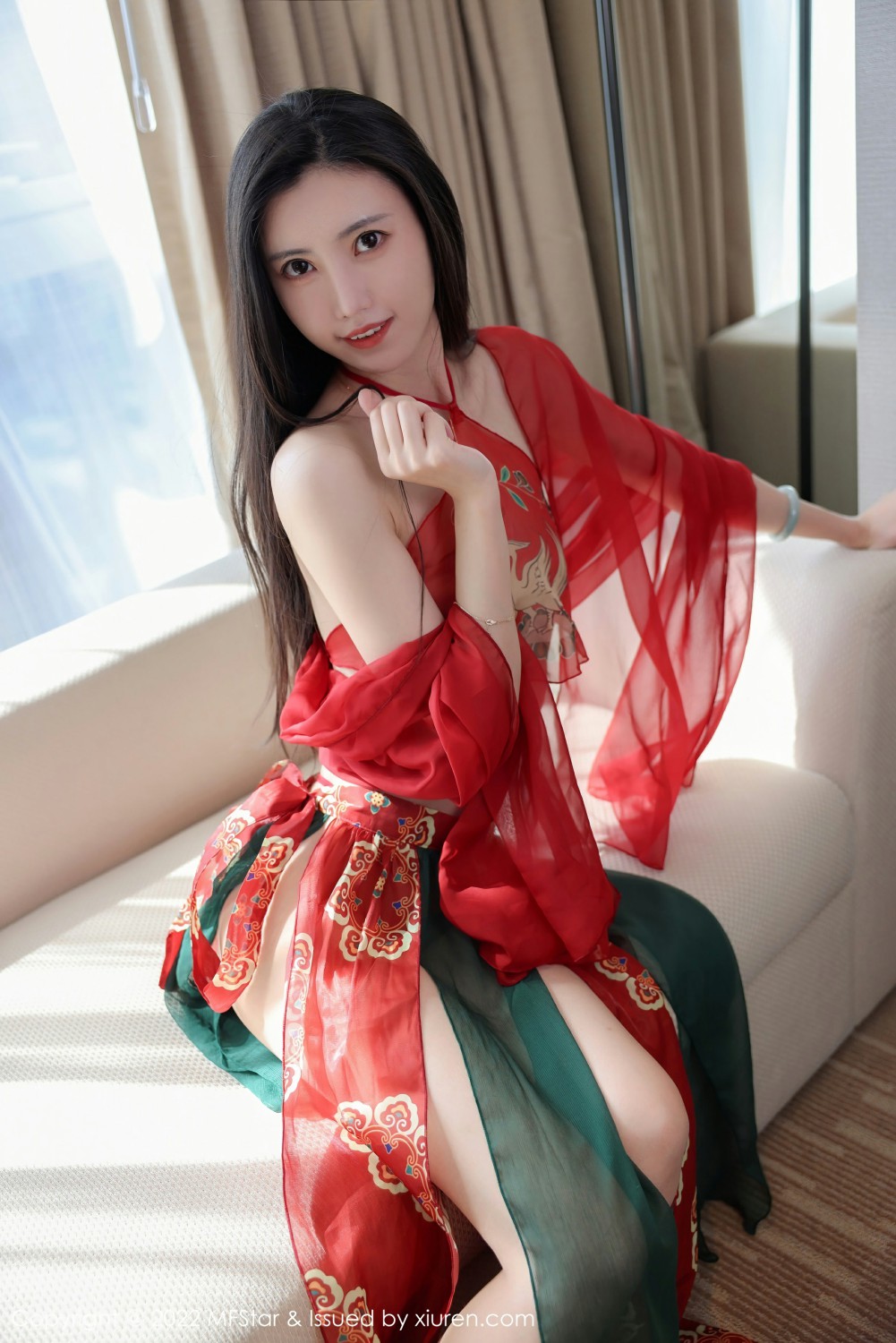 [MFStar模范学院] 2022.03.16 VOL.560 吴思晚 新人首套写真 古典服饰装扮 [60+1P] 第 1 张
