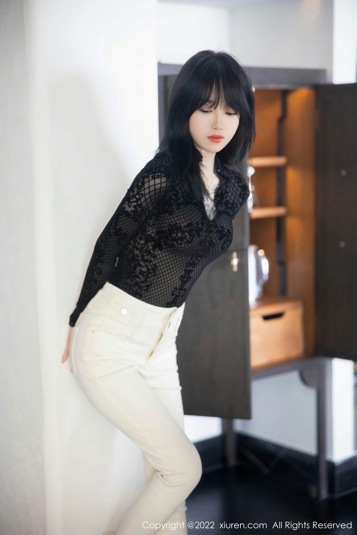 [XiuRen秀人网] 2022.08.04 No.5386 奶瓶. 性感粉色轻透内衣 大理旅拍写真 [98+1P] 封面