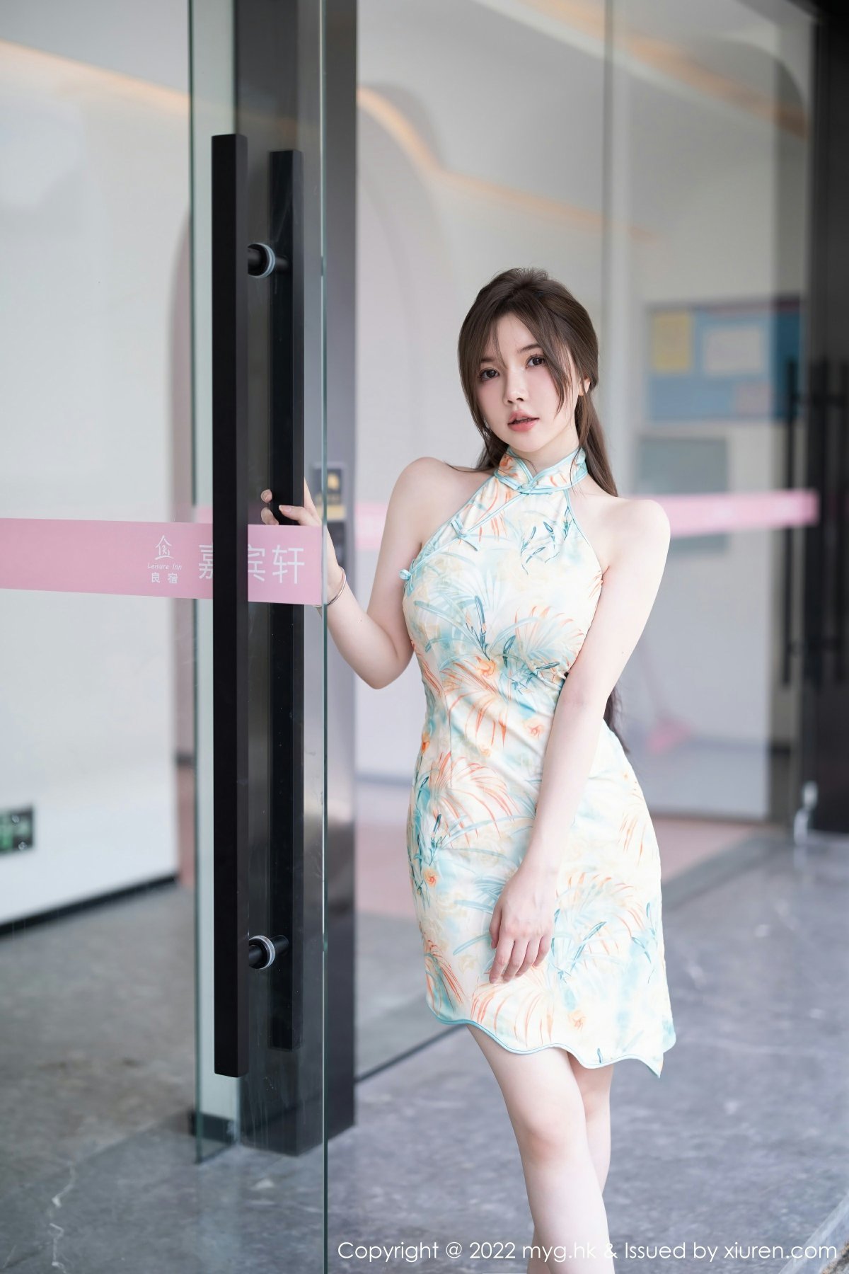[MyGirl美媛馆] 2022.09.30 VOL.640 糯美子MINIbabe 性感浅色旗袍 童颜巨乳 桂林心愿旅拍写真[67+1P] 第 43 张
