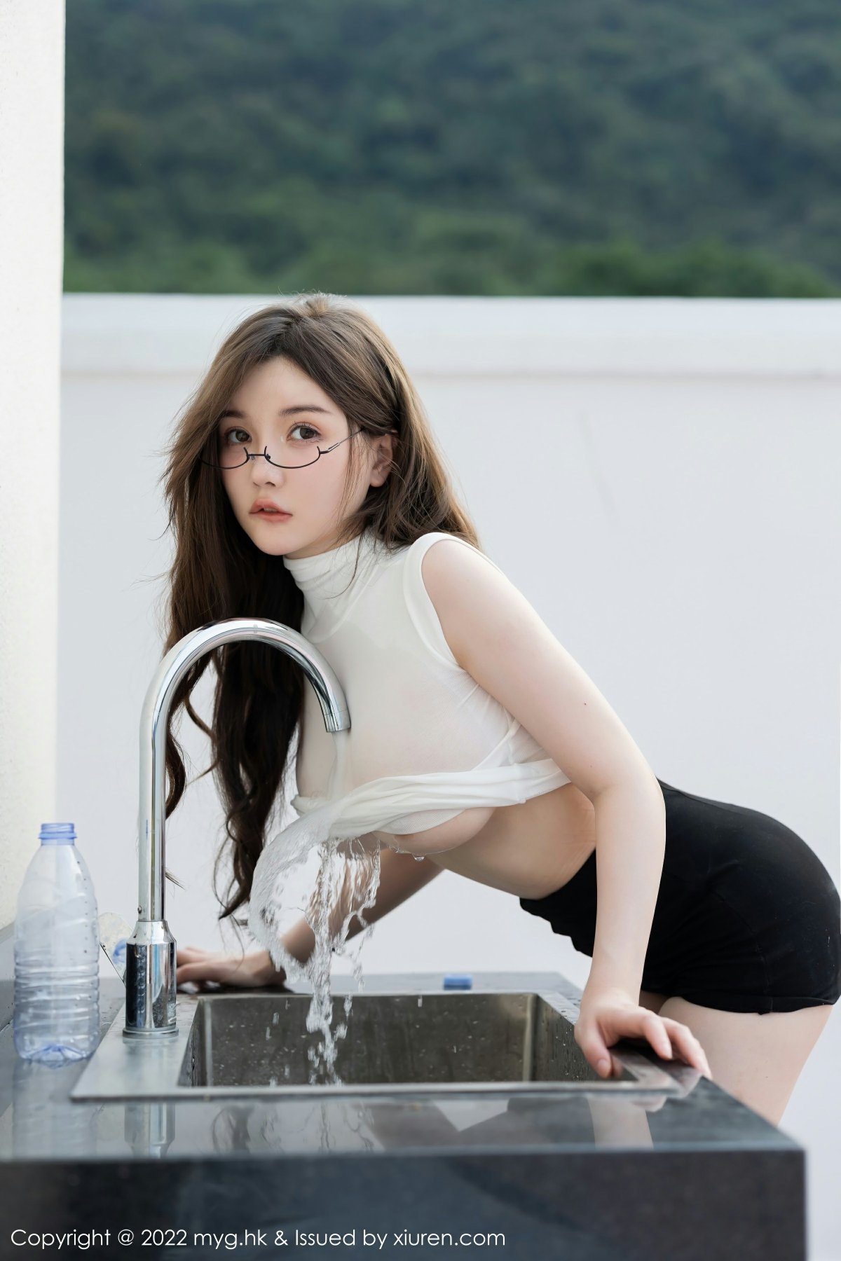 [MyGirl美媛馆] 2022.10.21 VOL.643 糯美子MINIbabe 性感魅惑黑丝短裤 桂林心愿旅拍写真 [63+1P] 第 5 张