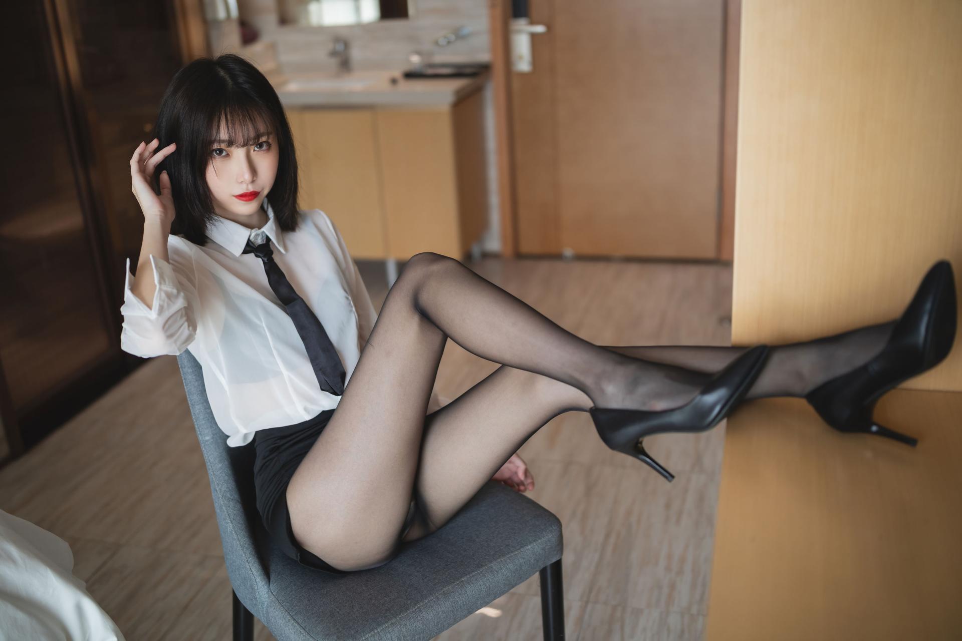 [COSPLAY]许岚 – OL制服 封面