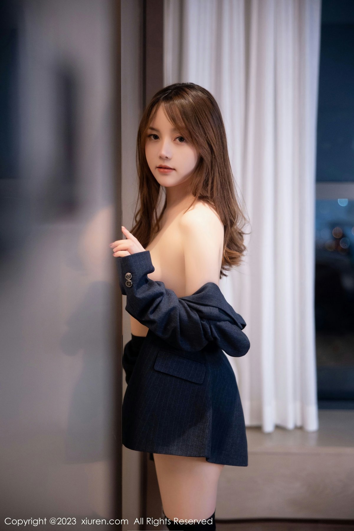 [XiuRen秀人网] 2023.01.30 No.6190 豆瓣酱 OL装扮 粉色蕾丝内衣 性感写真 [78+1P] 封面