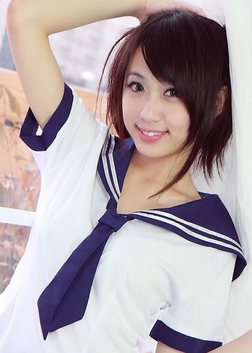甜美学生妹Kira制服比基尼美图 封面