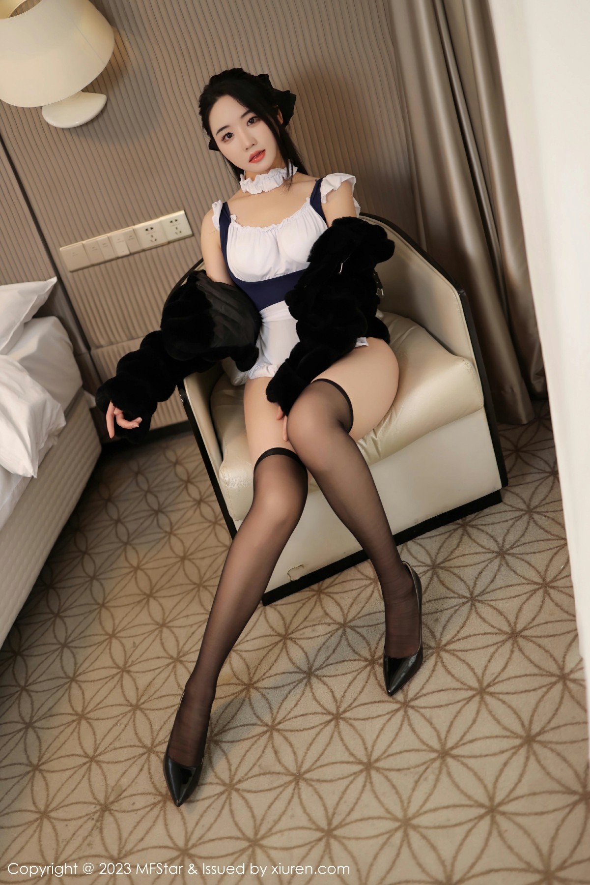 [MFStar模范学院] 2023.04.17 VOL.609 汐汐爱吃草莓 黑白拼色女仆服饰 性感写真 [71+1P] 第 60 张